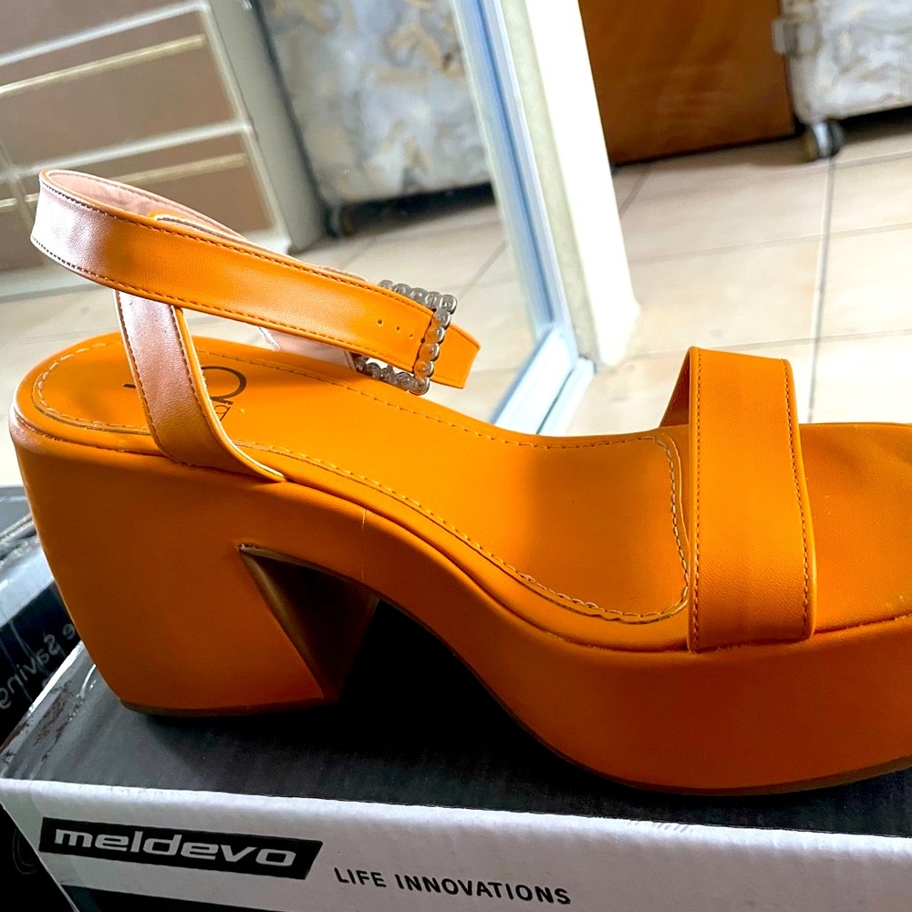 Women Orange Shoes size 9 US, wedges- Zapatos